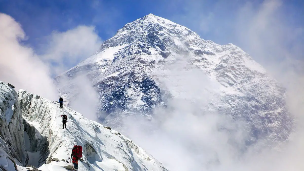 Scientists explain Mount Everest’s anomalous growth in new study