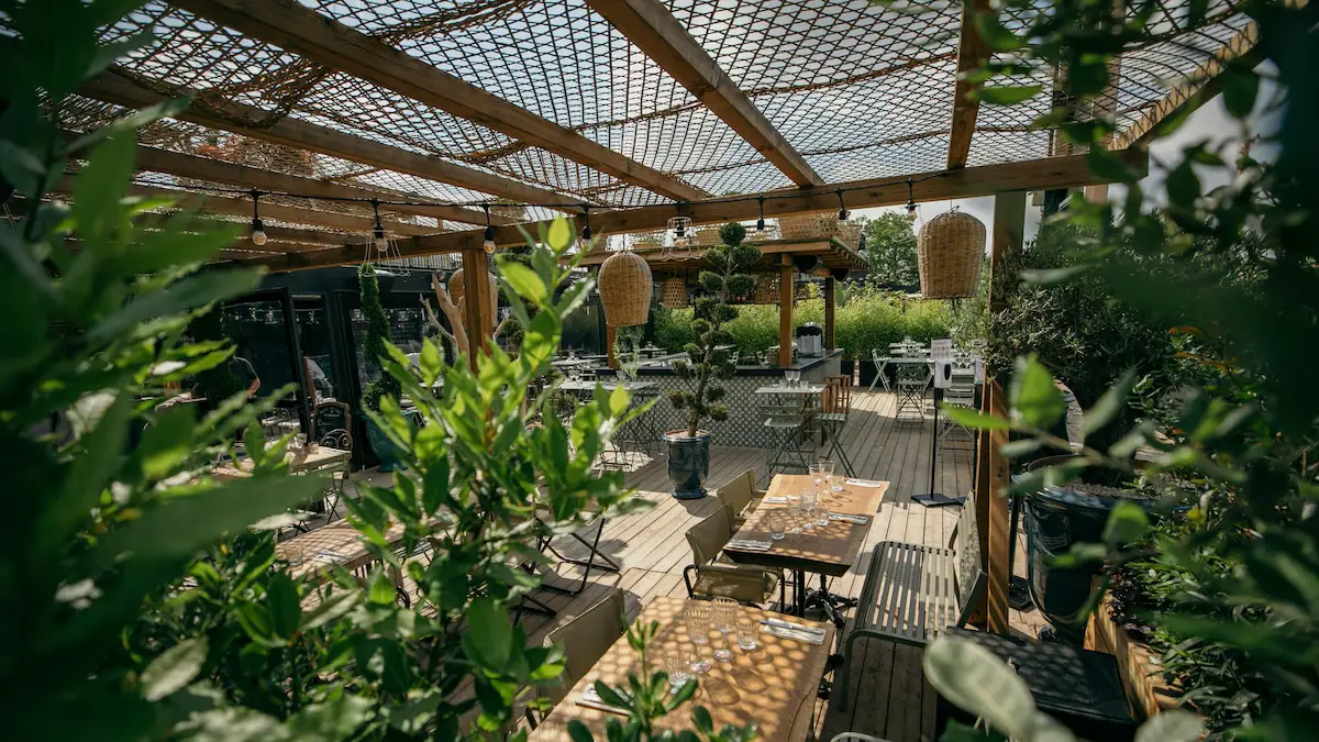 10 Garden Restaurants In Delhi-NCR To Soak Up The Winter Sun