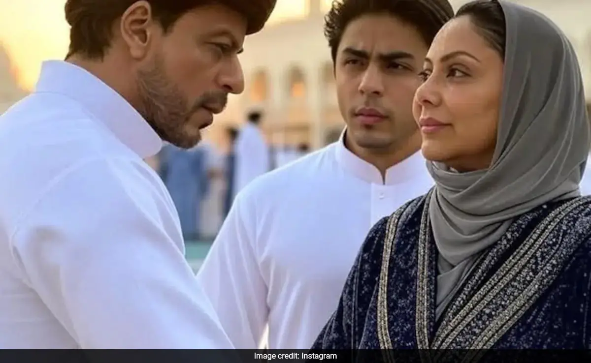 Did Shah Rukh Khan And Gauri Visit Mecca In New Year? The Truth Behind Viral Image